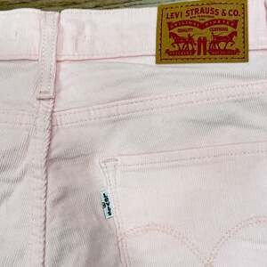 Levi's Ribcage Straight Ankle Jeans in Pink Garment Dye